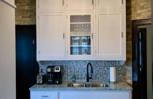 St. Charles Apartment | Tudor house stay-In Town Location!