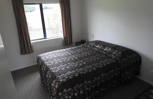 Hawera Hotel | Tudor Lodge Motel