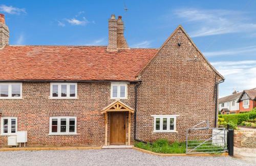 Chipperfield House | Tuffs Farm Cottage