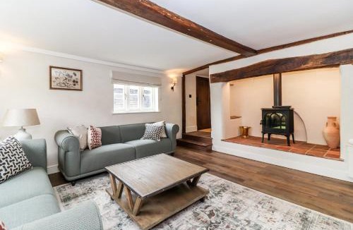 Chipperfield House | Tuffs Farm Cottage