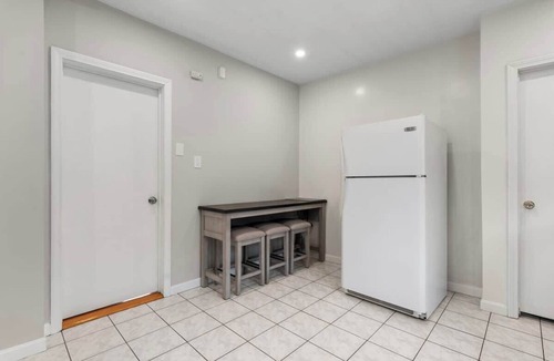 South Medford Condo | Tufts 3 Bed + Free Parking & Workspace