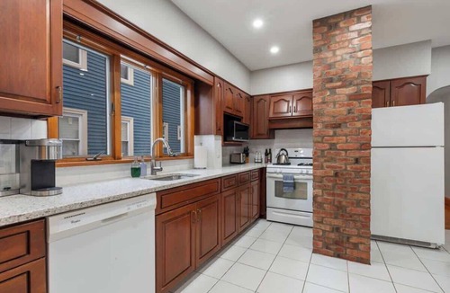 South Medford Condo | Tufts Condo with Office & EV Charger