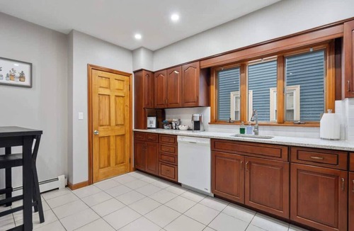 South Medford Condo | Tufts Condo with Office & EV Charger