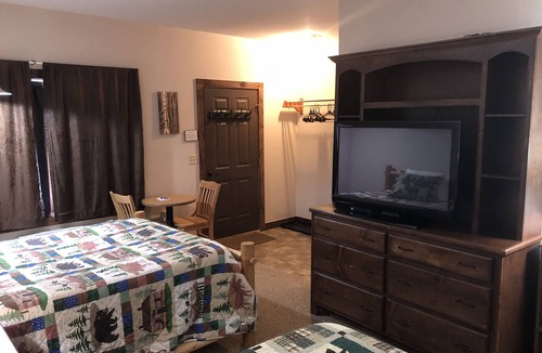 Redfield Cabin | Tug Hill Resort