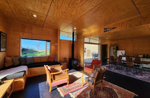 Hot Water Beach House | Tui Nature Retreat