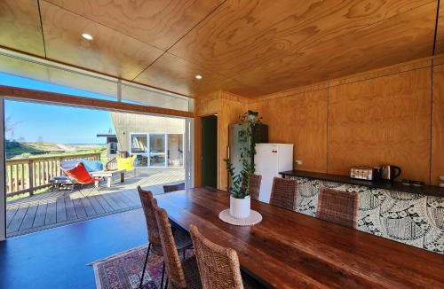 Hot Water Beach House | Tui Nature Retreat