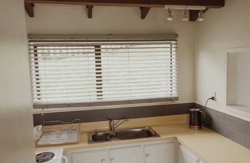 Cable Bay House | Tui's Peak