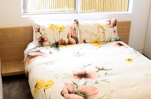 Northcote Apartment | Tuis Nest Auckland NZ