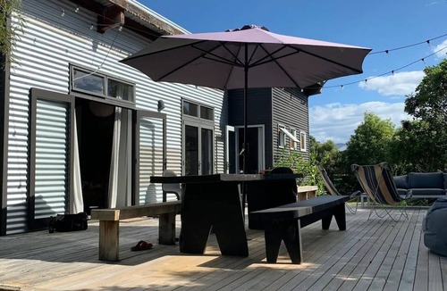 Kuratau House | Tuis Place