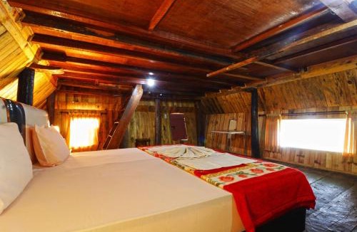 Ambarita House | Tuk Tuk Timbul Bungalows