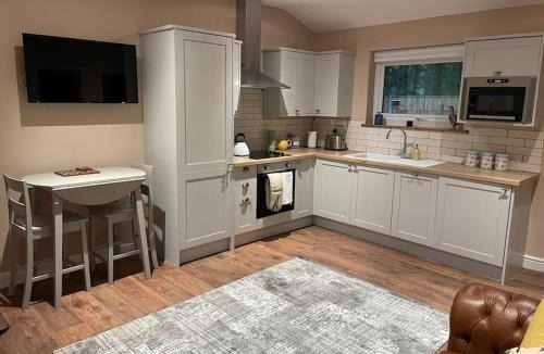 Billingshurst Apartment | Tulip Cottage