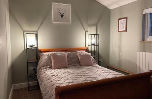 Billingshurst Apartment | Tulip Cottage