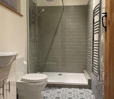 Billingshurst Apartment | Tulip Cottage