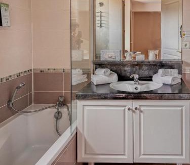 Honfleur Hotel | Tulip Inn Honfleur Residence & Spa