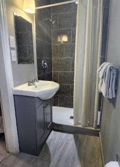 Woodstock Hotel | Tulip Motel