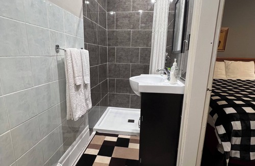 Woodstock Hotel | Tulip Motel