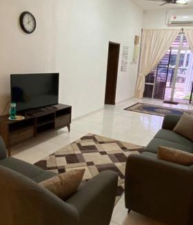 Bukit Kuin Satu House | Tulips Homestay