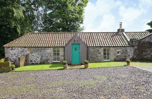 Kinross Cottage | Tullibole Castle Longhouse