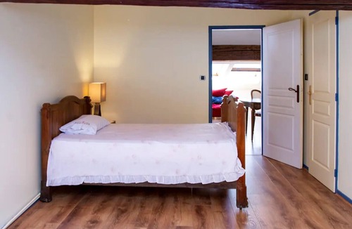 Tullins Bed & Breakfast | Tullins Monastery Private Room