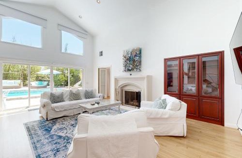Beverly Hills House | Tullis Charm