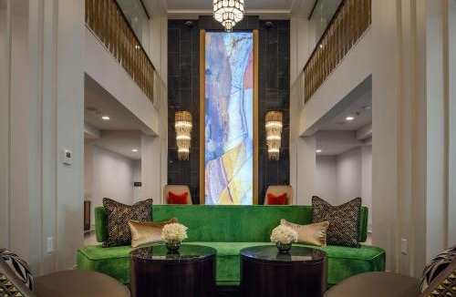 Downtown Tulsa Hotel | Tulsa Club Hotel Curio Collection By Hilton