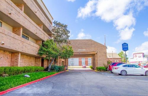 Tulsa Hotel | Tulsa Square Hotel Central, I-44 By OYO
