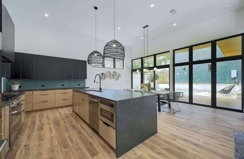 Elmhurst Heights House | Tulum Style Retreat | Pool, Hot Tub, Guest House