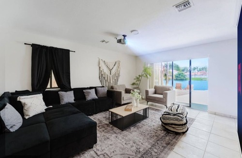 Pembroke Pines Villa | Tulum Villa a Waterfront Villa Beach, Game Room, Cinema & Spa