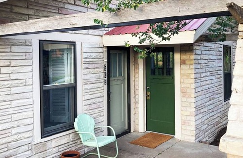 Marfa House | Tumble West Marfa - Charming & Comfortable 2-Bed, 2-Bath