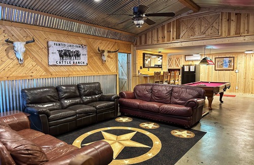 Bryson Cabin | Tumbleweed Saloon Cabin at Painted Lakes Ranch