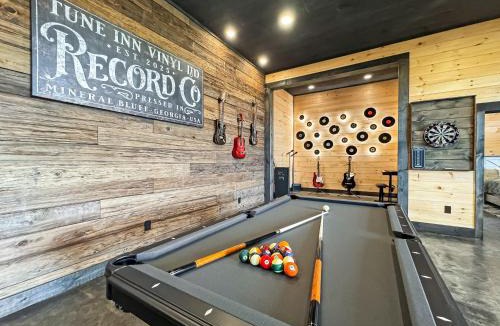 Ridgeline Vistas House | Tune Inn