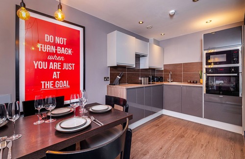 RopeWalks Apartment | Tunnage Square Apartments by EPIC