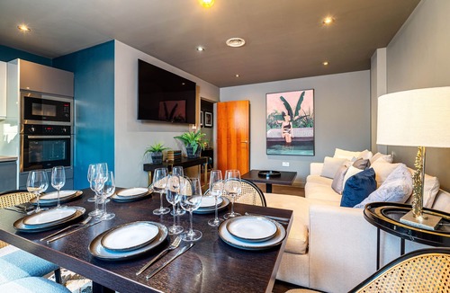 RopeWalks Apartment | Tunnage Square Apartments by EPIC