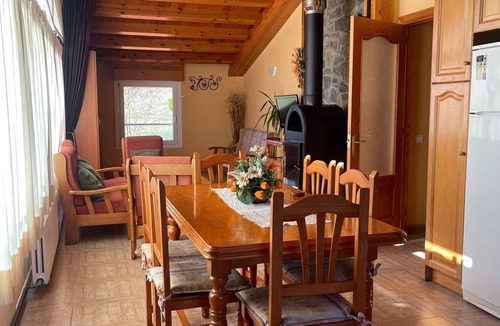 Sant Joan de Les Abadesses Cottage | Turisme Rural El Janpere