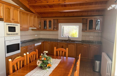 Sant Joan de Les Abadesses Cottage | Turisme Rural El Janpere