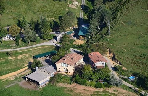 Sant Joan de Les Abadesses Cottage | Turisme Rural El Janpere - La Cabanya