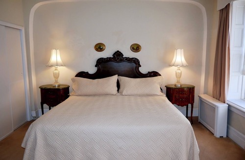 Summit Hotel | Turkey Hill Inn