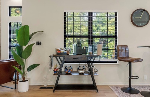 Tulsa House | Turkey Mountain - Walk to the Trails