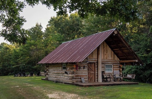 Russellville Cabin | Turkey Path Ranch Cabin