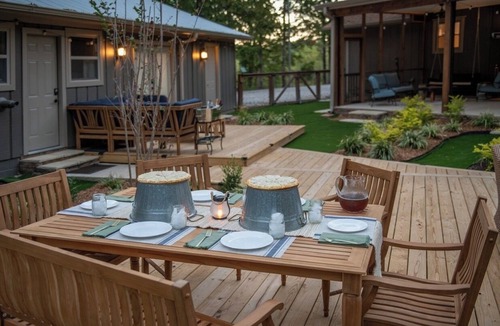 Russellville Cottage | Turkey Path Ranch Guest Cottage