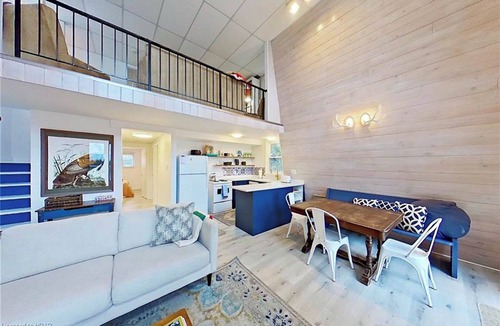 Bluewater Cottage | Turkey Perch, Lakefront Hot Tub