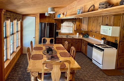 Yantis Cabin | Turman's Slice of Heaven: Lake Fork water front cabin