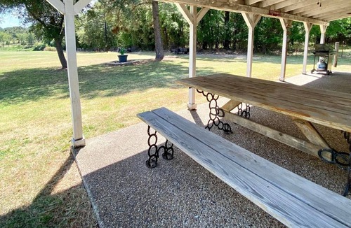 Yantis Cabin | Turman's Slice of Heaven: Lake Fork water front cabin