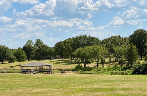 Yantis Cabin | Turman's Slice of Heaven: Lake Fork water front cabin