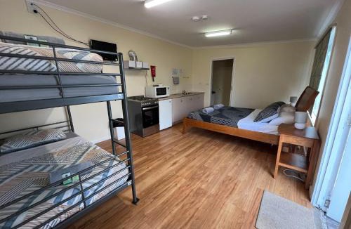 Warrnambool Hotel | Turn-in Motel