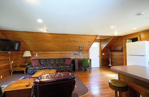 Lake Village Cabin | Turn On Inn