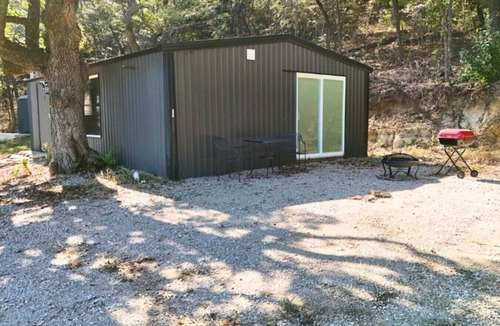 Davis Cabin | Turner Escape Cabins #1