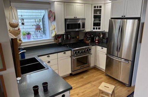 Falmouth Foreside Cottage | Turning Point Cottage with Ocean View