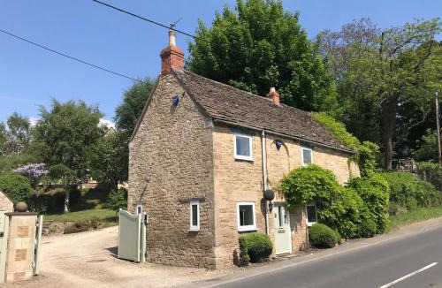 Tetbury House | Turnpike Cottage