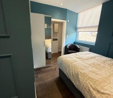 Macclesfield Apartment | Turquoise Apartments
